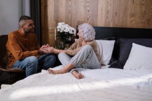 caring for loved one that is dying with hospice care